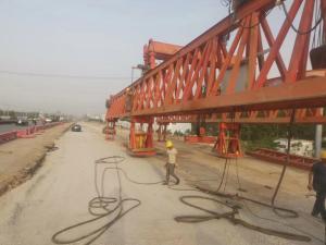 China Chinese products: bridge erector, 40 / 160 bridge erector, mobile bridge erector, crane, gantry crane, electric hoist factory