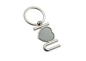 China Cute Heart Shape Metal Keychain Custom Logo Laser Engraving Key Holder factory