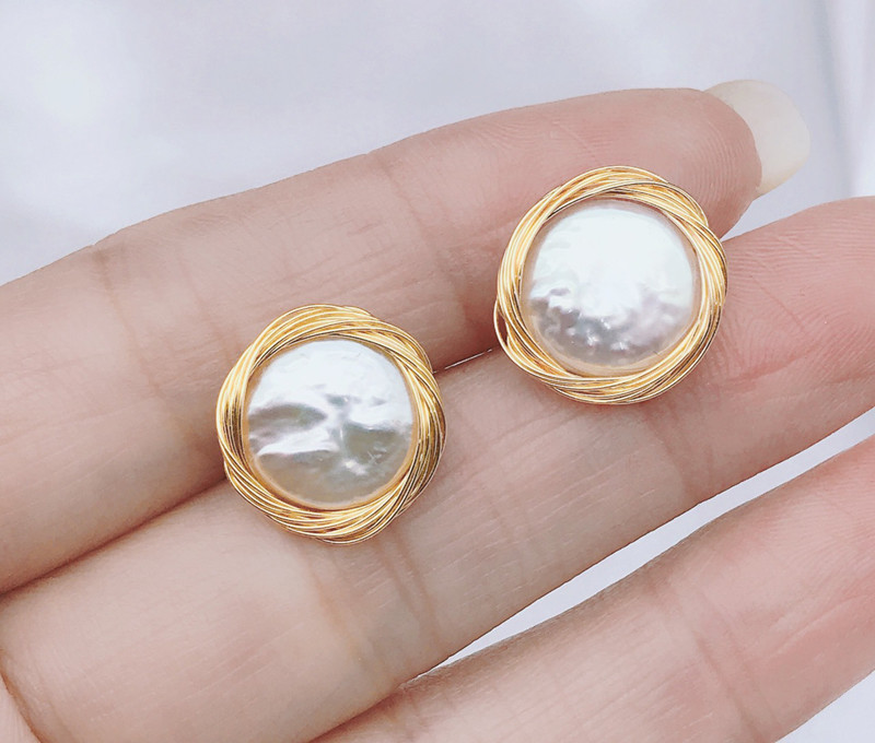 Natural Pearl Necklaces Charmming Korean Fashion Pearl Earrings For Women Hoop Round Earring Jewelry