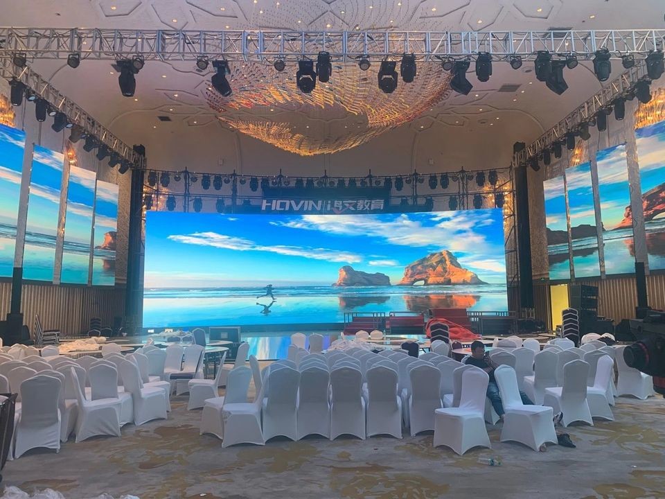 Iron and Steel HD Advertising LED Screen with Waterproof Housing and High Pixel Density 62500/sqm