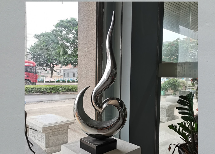Contemporary Polished Stainless Steel Sculpture OEM For Home Decoration