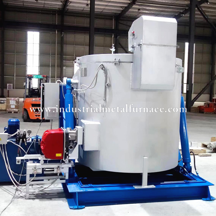 China 500kg Gas Fired Aluminum Melting Furnace with Riello Burner 720℃ on sale