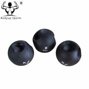 China Dual Grip Gym Exercise Ball Medicine Ball With Handle Rubber Material factory