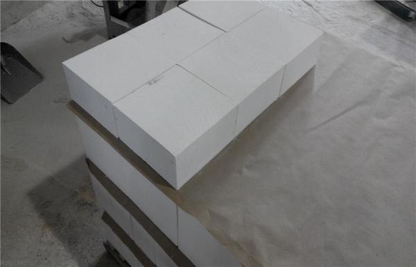 Light Weight Mullite Brick Refractory Blocks For Ceramic Metallurgy Furnace