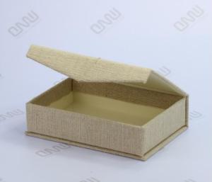 China Handicraft product fabric packaging gift box with design customized factory