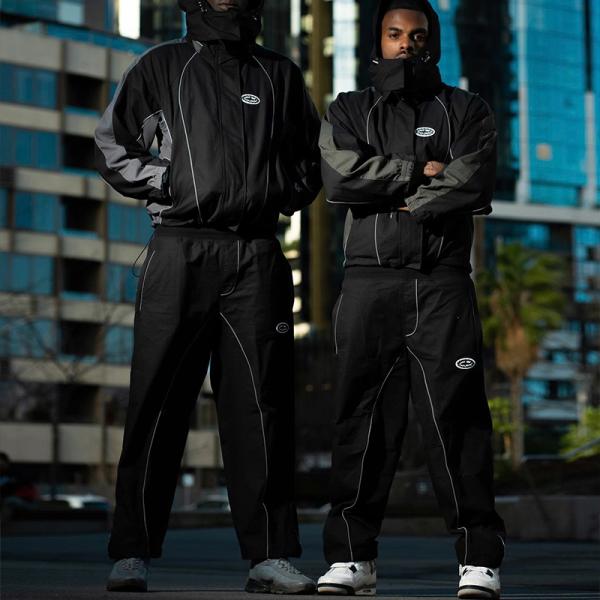 Custom Lightweight Reflective Men's Sweatsuit with Seamless Fusing and Custom