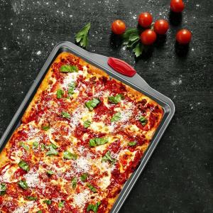 China Oilproof Muffin Silicone Baking Tray Lightweight Heat Resistant factory
