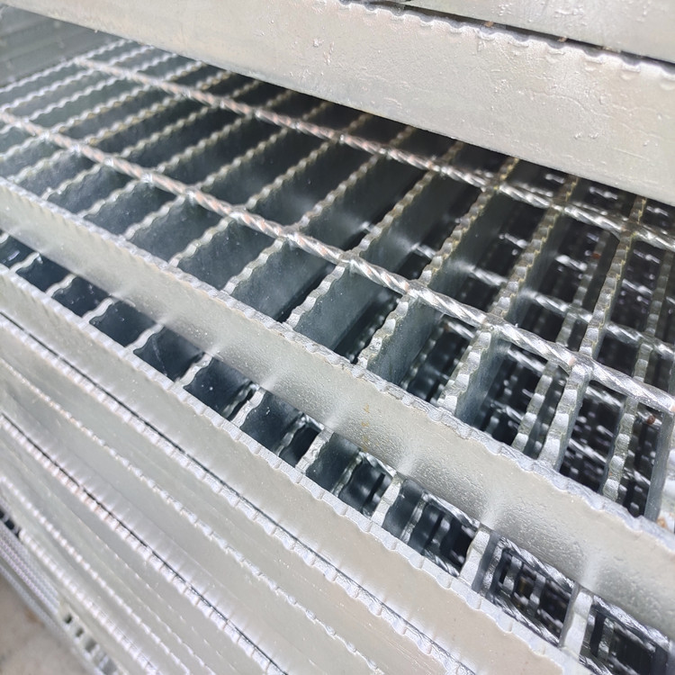 Thickness 6mm Serrated Steel Grating Q235 Carbon