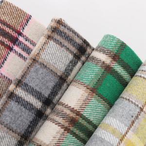China Multicolor Yarn Dyed 850gsm Check Tweed Wool Fabric Polyester Coating Fabric factory