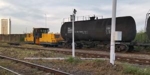 China HTRR113 type rail-road dual-purpose tractor uses internationally renowned brand engines factory