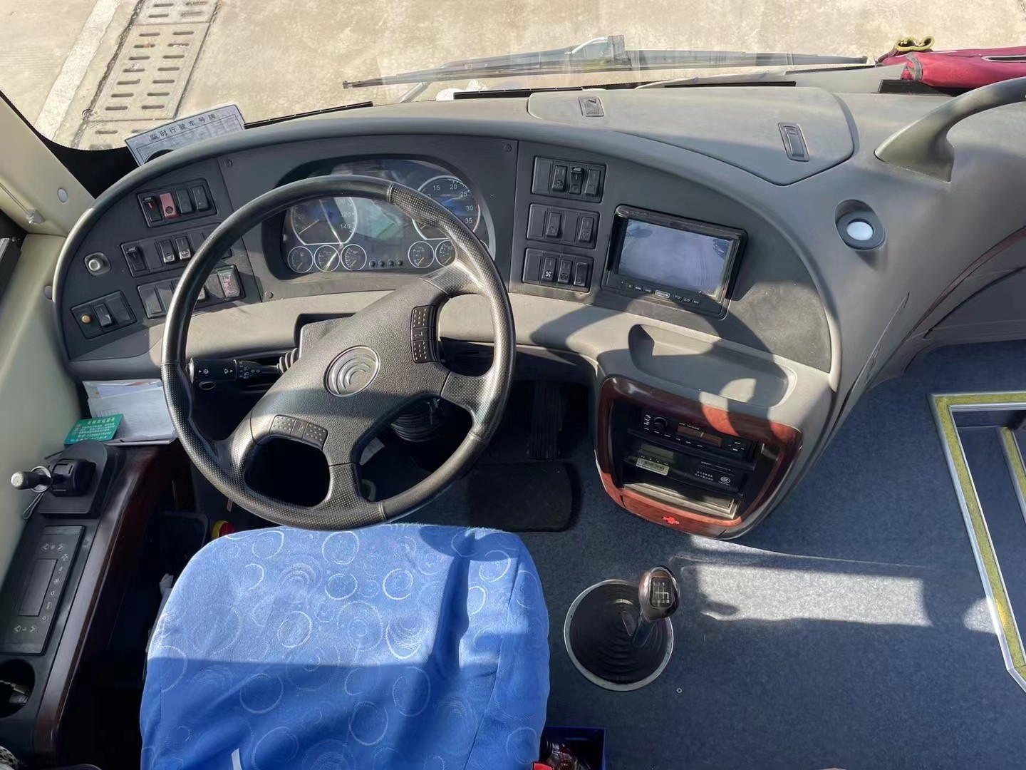 Used Mini Bus For Sale 40 Seats 8 Meters Commuting Bus Yutong ZK6808 Left Hand Drive Use In Ghana