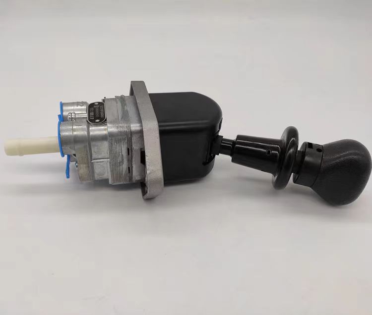 Standard Size Hand Brake Valve Dz93189360061 Heavy Duty Truck Shacman F3000 Truck Parts