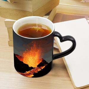 China Ceramic Heat Sensitive Coffee Cups Discoloration Cup with Heart Shaped Handle Gifts heat changing mug factory