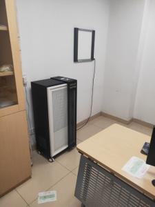 China Kill Adenovirus Polio Coronavirus 1000 M3/H UVC Air Sterilizer factory