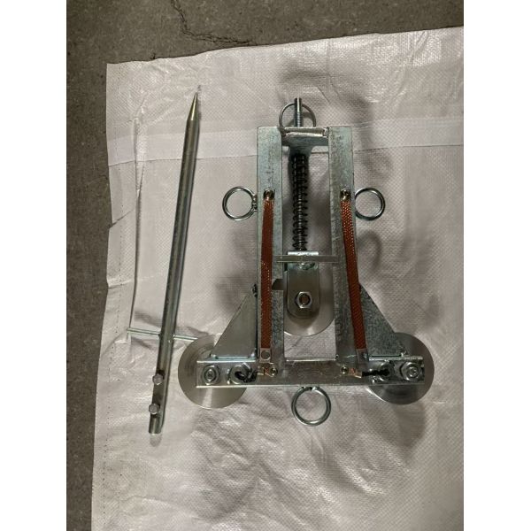 Three-Wheel Grounding Pulley Block with Aluminum Material and 60-75mm Pulley Dia for Earthing Cable Hanging