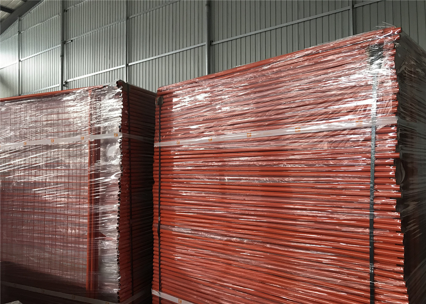 Construction Temp Fence Panels 2100mm*2400mm OD 41.2mm Wall thick 1.6mm Mesh 60mm*150mm Diameter 4.00mm