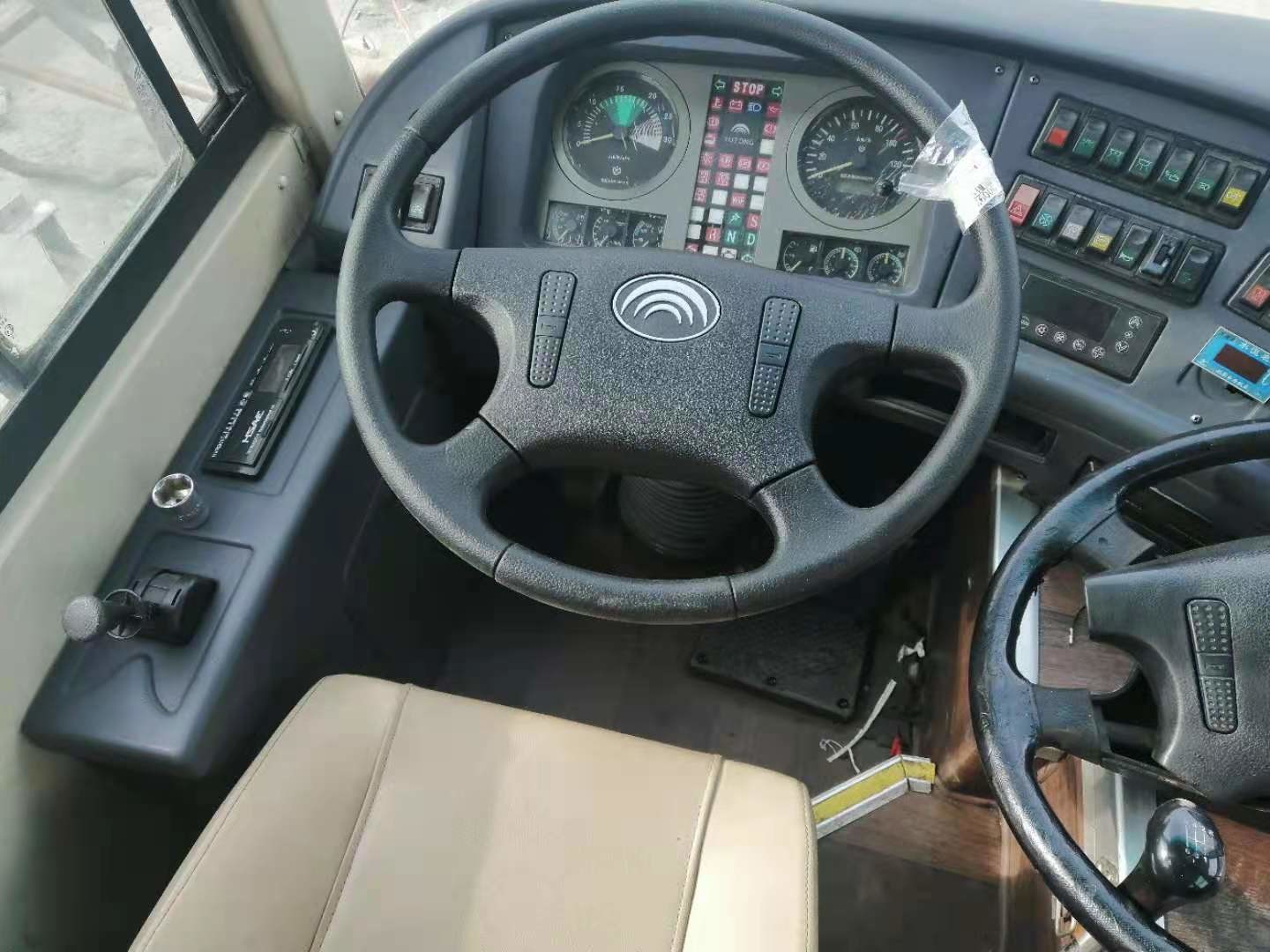 57 Seats 2014 Year Used Yutong Bus ZK6112D Diesel Engine LHD Driver Steering No Accident