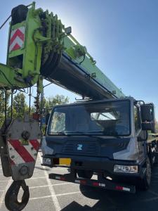 China 250h Zoomlion Truck Crane 7 Ton Counterweight Zoomlion Truck Mounted Crane factory