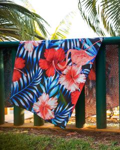 China Free Design Custom Print Beach Towels With Logo Fast Shipping Summer Large Custom Beach Towel Microfiber factory