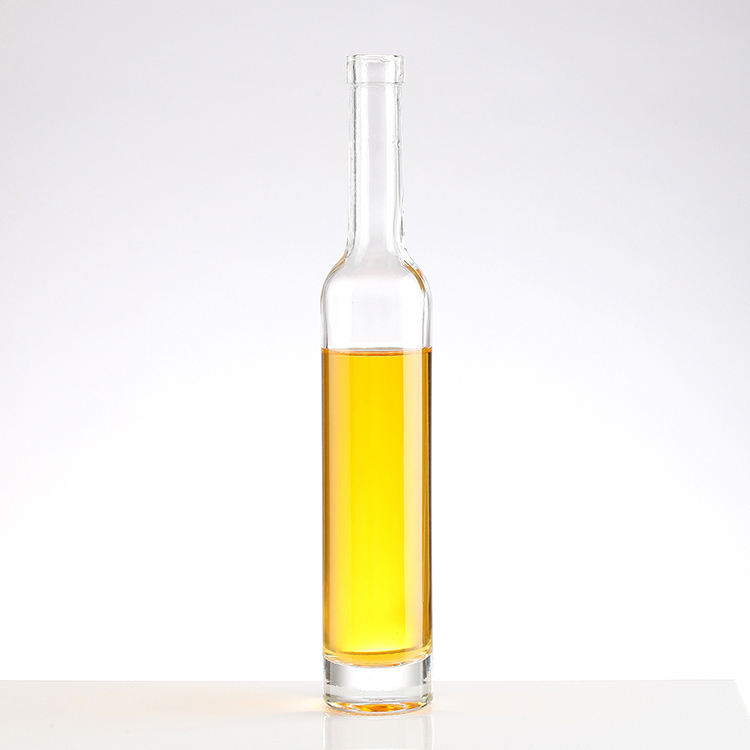 Long Neck 500 ml Liquor Bottle Simple Elegant Design for Refinement