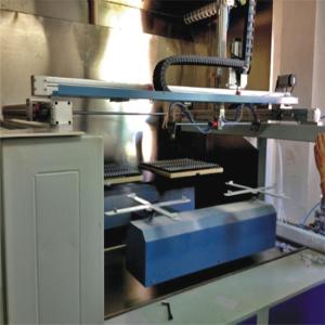 China 5 Axis Full Automatic Paint Equipment Robotic Coating 750W Servo Motor factory
