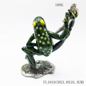 China New design home decorative box metal cute green frog jewelry decorative box factory