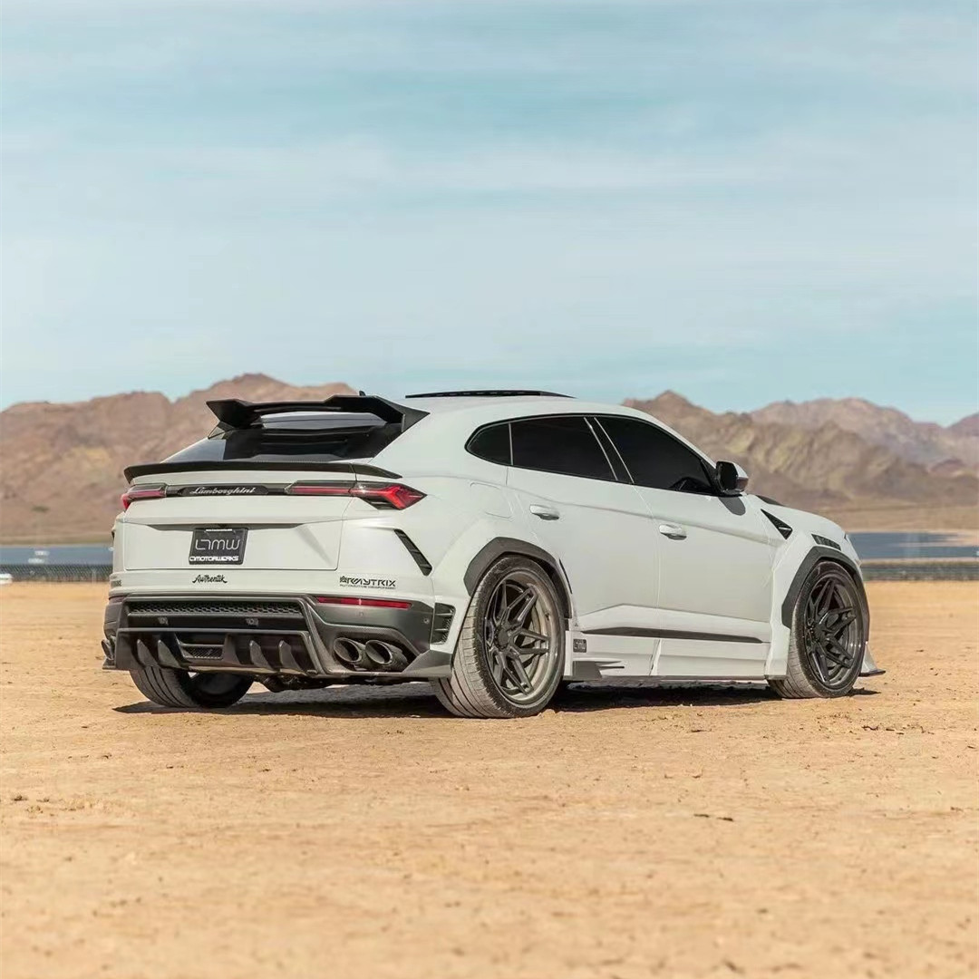 LB Style Wide-body Kit for Lamborghini URUS Carbon Fiber Body Kit Urus Carbon Fiber Front Lip Diffuser Spoiler Wide-body Kit