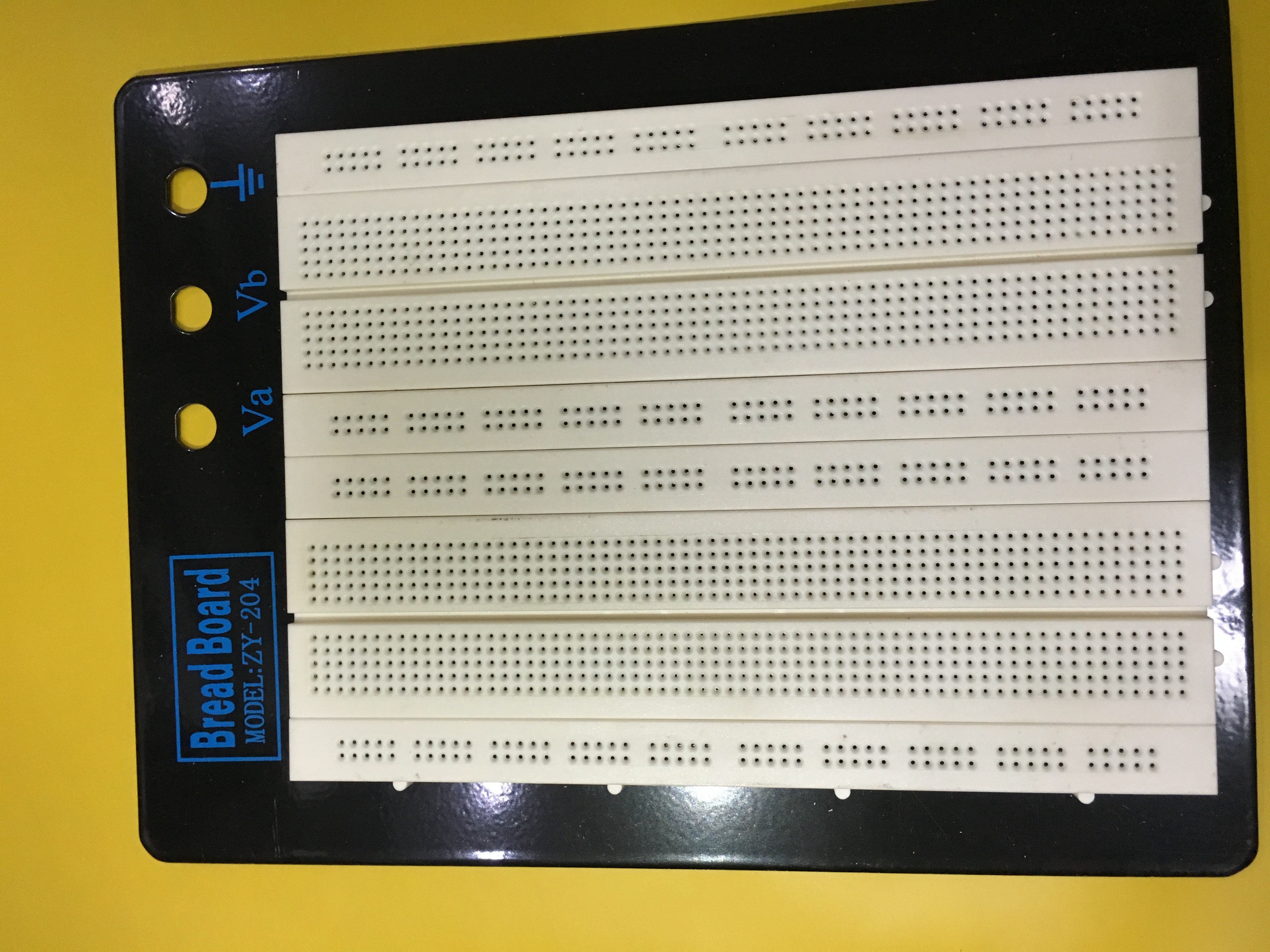 1680 Points White Electronic solderless breadboard & prototyping board with metal plate