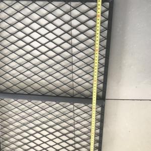 China Origin Punched Steel Mesh 0.18mm Thickness And 1.5m Length factory