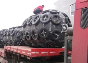China High Energy Absorption Pneumatic Marine Fender , Boat Dock Fenders And Bumpers factory