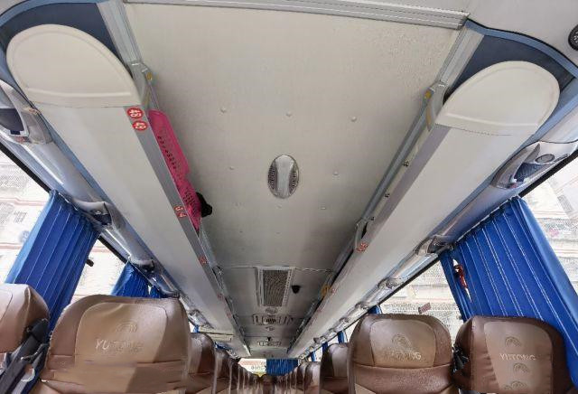 Used 12m Diesel Bus Coach Luxury Long 51 Seat Zk6122 Yutong Bus Parts Passenger Coach