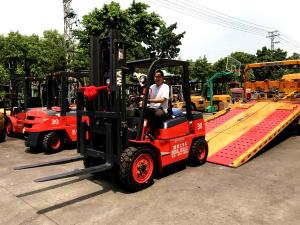 China 3-6 Meters Lifting Internal Combustion Forklift For Paper Roll Handling factory