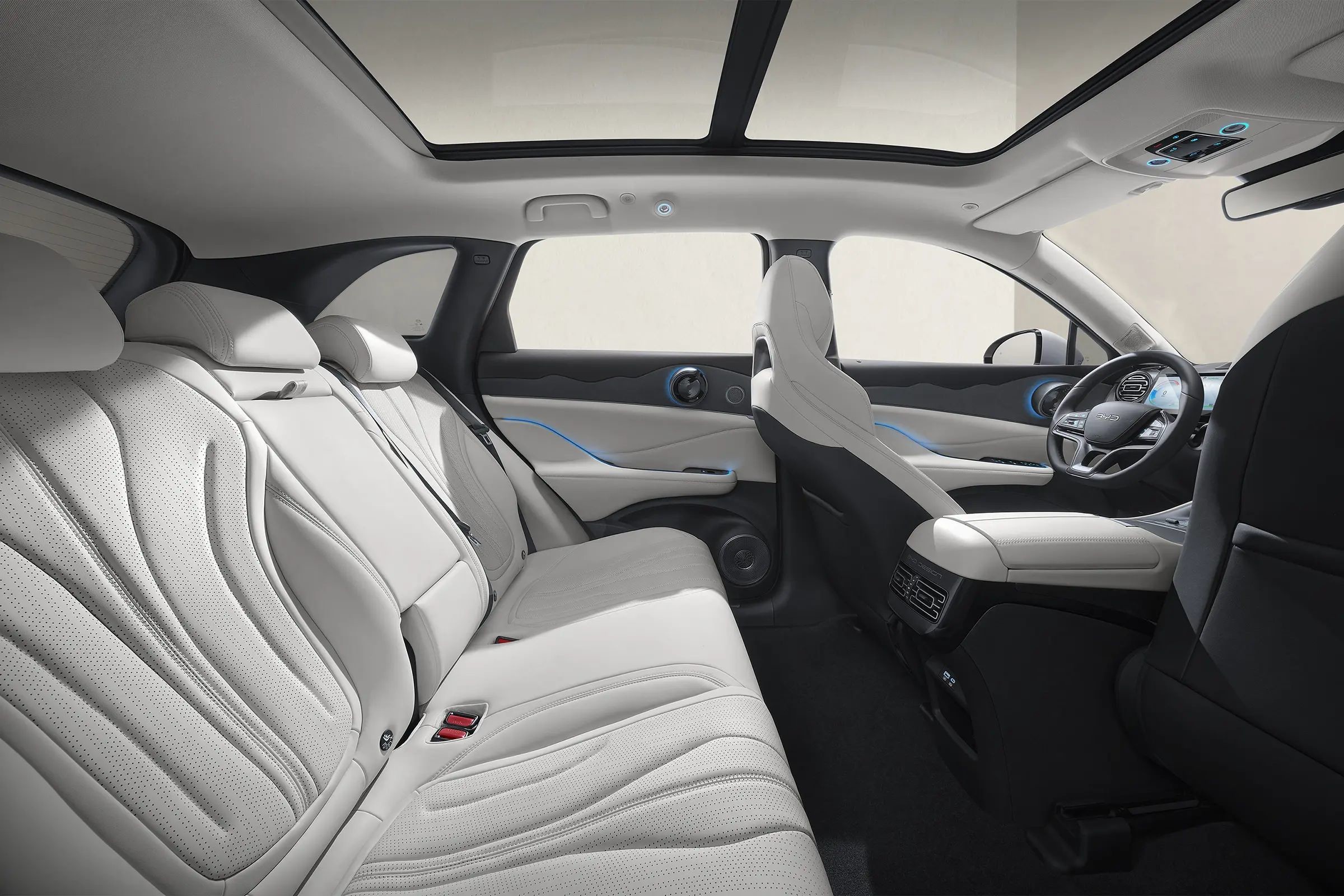 BYD Electric Car Frigate 07 Glory Edition Simple and Warm Shell White Interior Color