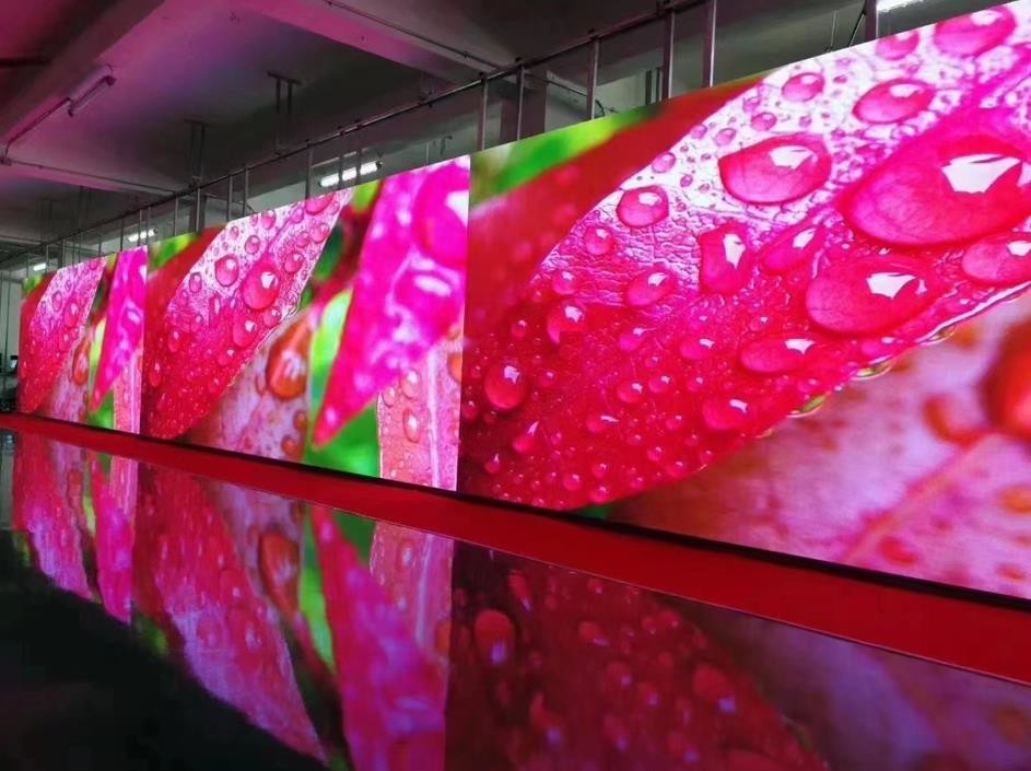 ROHS Full Color SMD2121 P3.9 LED Wall Display Digital Led Display Screen
