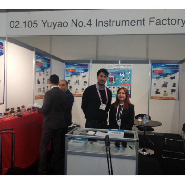 1 Inch Plastic Solenoid Water Valve AC220V IP65 3-Year Warranty