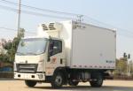 Used Cargo Trucks Loading Capacity 10m³ Refrigerated Truck 4×2 Drive Mode Left