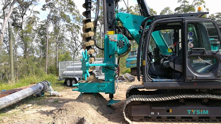 KR80M Hydraulic Rotary Piling Rig With 80 KN.M Max Torque Max. drilling diameter 1000 mm Max. drilling depth 22m /28 m