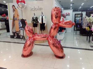 China Hotel mall deco mirror effect robert dog statue as decoration in shopping market or hall center factory