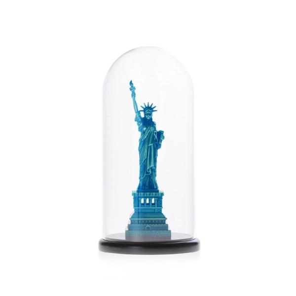 China Wooden Base D10*H20cm Borosilicate Glass Display Dome Cloche factory