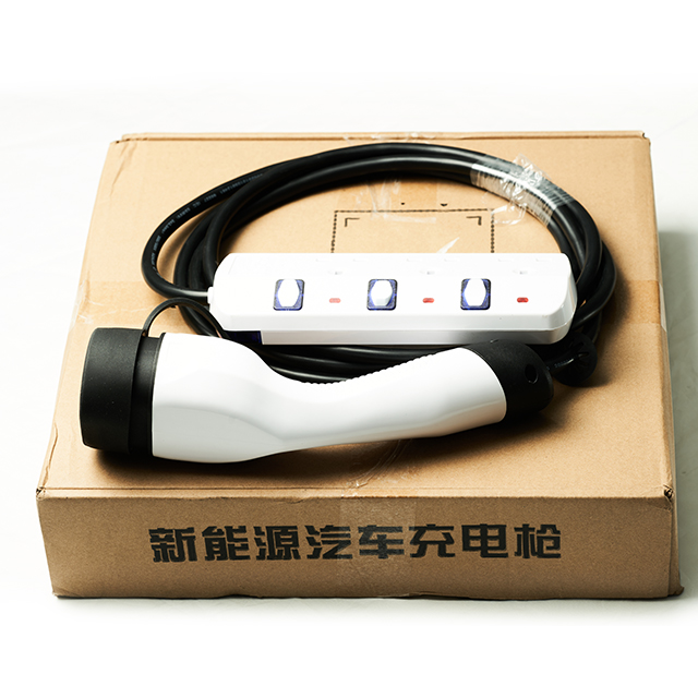 Outdoor Charging EV Electric Car Discharger with Type 2/Level 2 Gun Head and British Socket Conductive Pin Copper Alloy