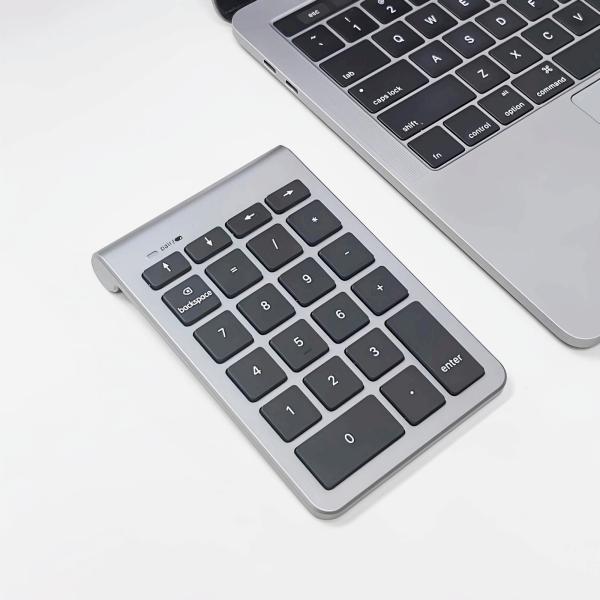 China Multimedia Waterproof Membrane Keyboard Wireless With Button factory