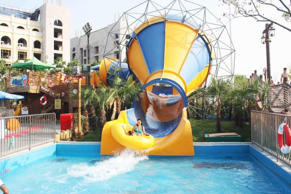 Comercial Indoor Water Play Small Slide / Water Park Ride 100m3 / Hr Water