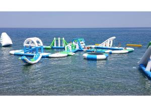 China 0.9mm PVC Tarpaulin Inflatable Water Parks With 3 Years Warranty factory