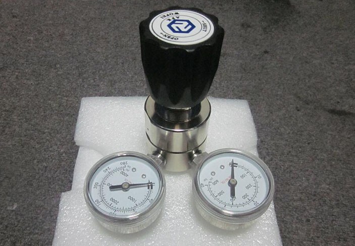 high flow Ss single stage argon gas regulator with two gauges