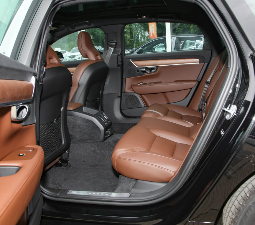 2023 VOLVO S90 Gasoline Plus 48V B5 Medium Large Left-Hand Luxury SUV