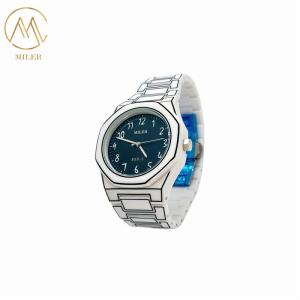 China 30 Meters Water Resistance and Quartz Movement Quartz Watch factory