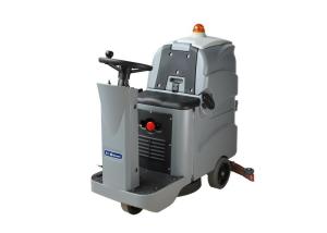 China High Efficient Ride On Floor Scrubber Dryer With Battery Power Supply factory