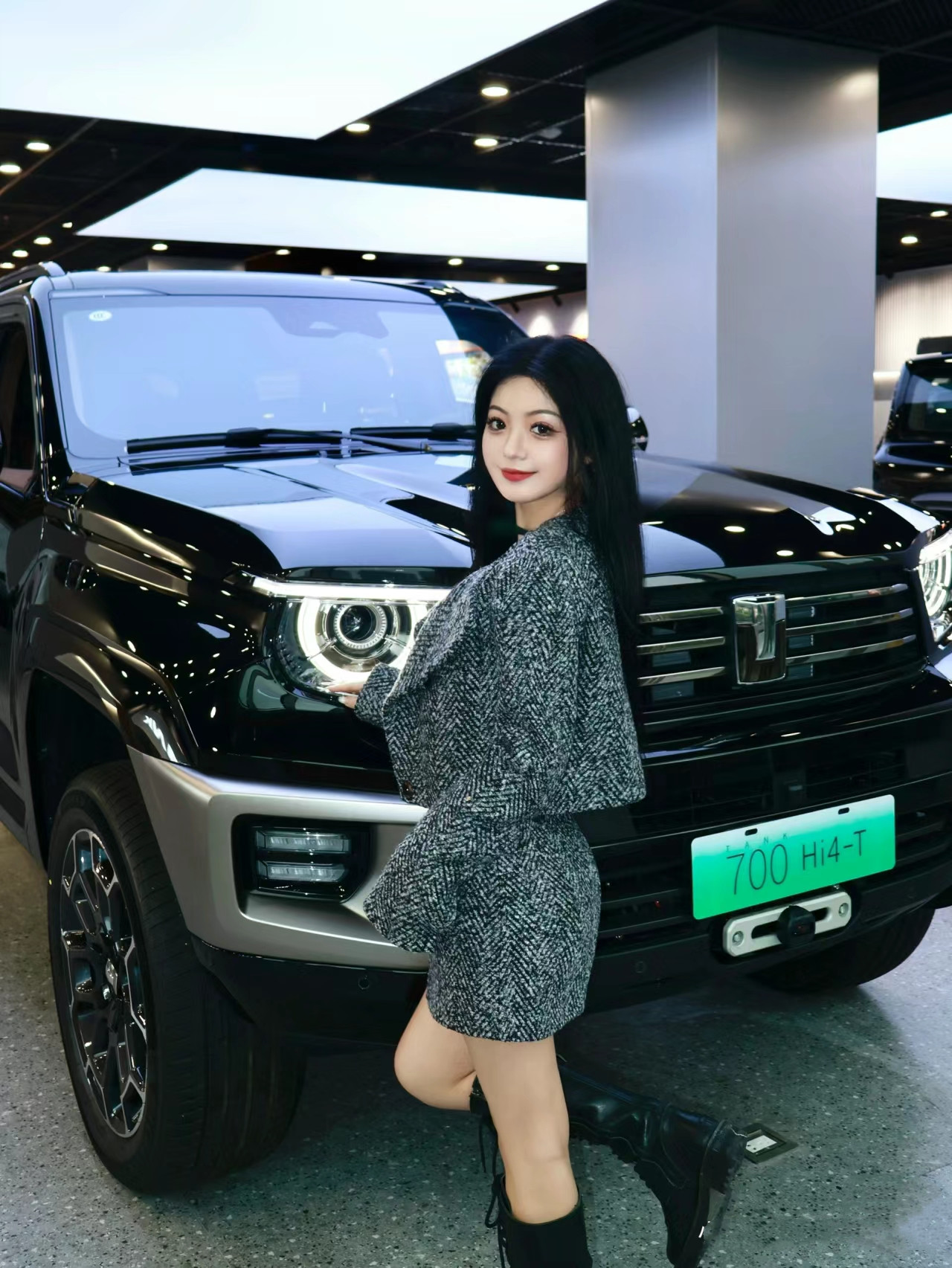 Greatwall Tank 700 Hi4-T 2024 Extreme Edition AWD 48V Hybrid Off-Road SUV with Fast Charging and 3.0T Engine
