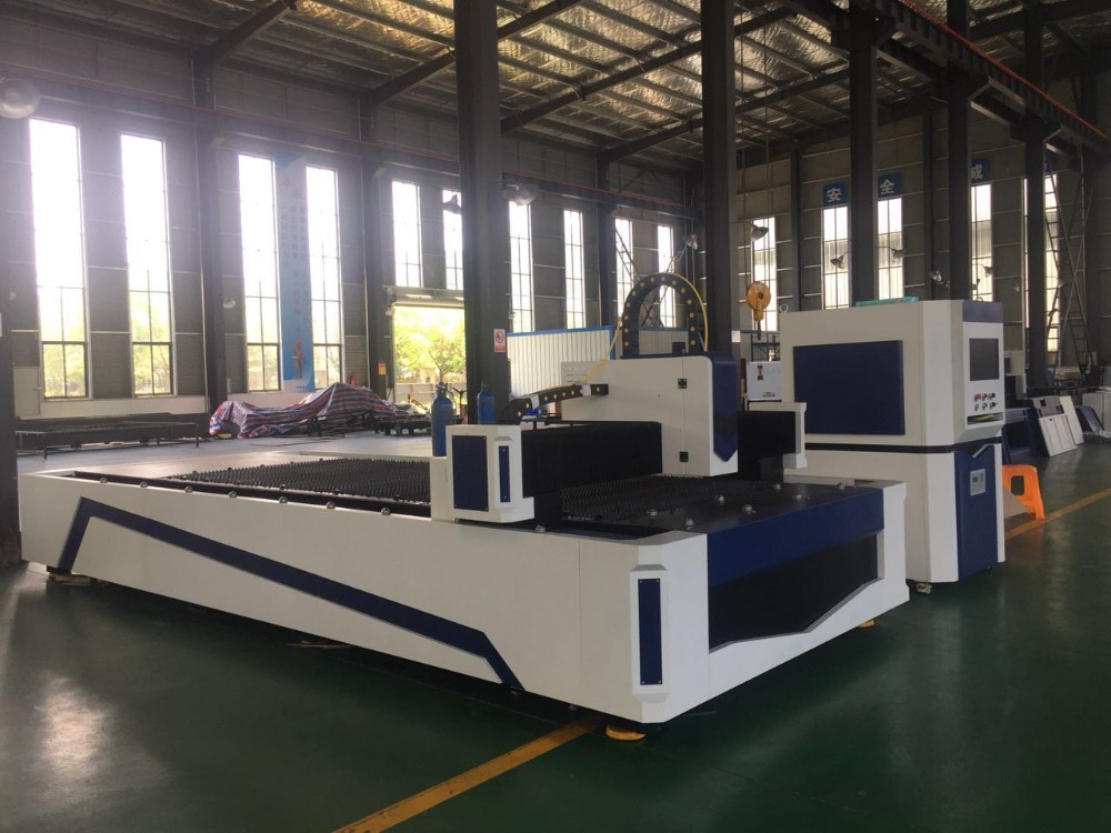 IPG Fiber Laser CNC Cutting Machine 1000W For 10mm Mild Steel