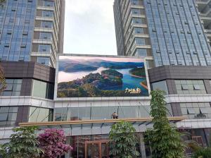 China Exterior Board Outdoor Advertising LED Display P10 Led 16x32 2727 Nationstar Panel factory